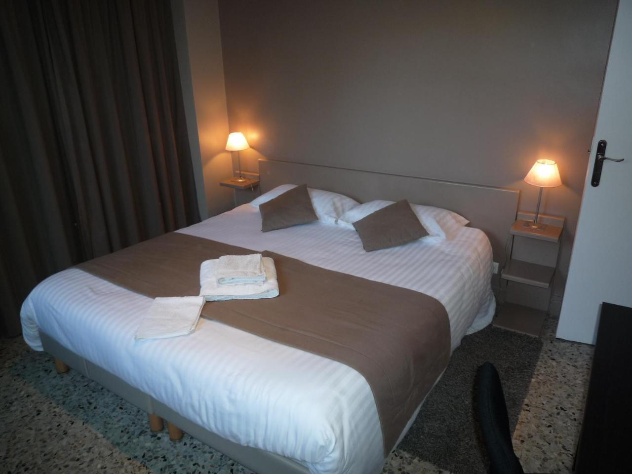 La Maison Des Bonheurs Bed & Breakfast Rillieux-la-Pape Ngoại thất bức ảnh